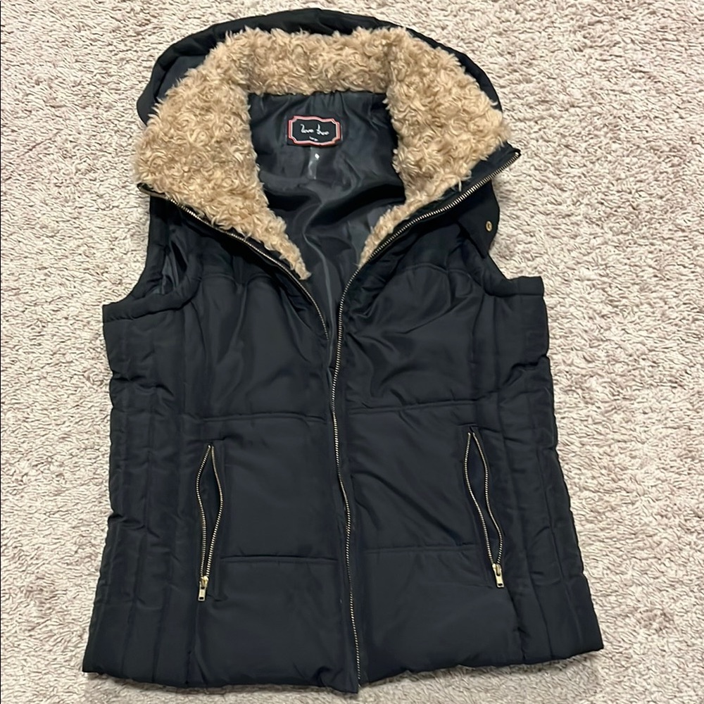 Love Tree Black and Tan Vest for Chic Layering